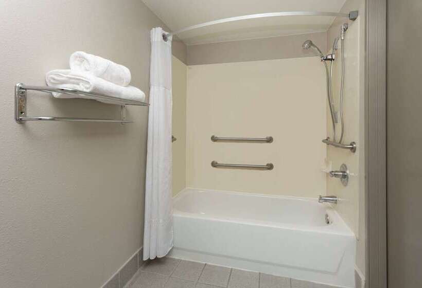 هتل Days Inn & Suites By Wyndham Denver International Airport