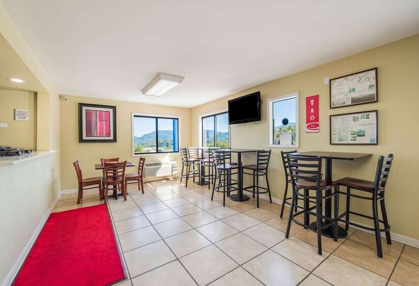 ホテル Econo Lodge   Waynesville