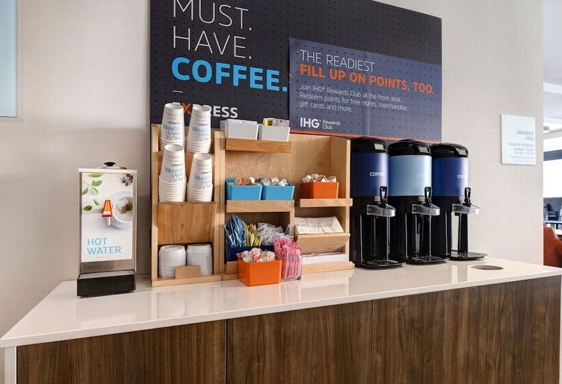 בית מלון כפרי Holiday Inn Express & Suites   Kansas City Ku Medical Center, An Ihg