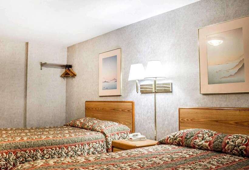 호텔 Rodeway Inn Moosic  Scranton