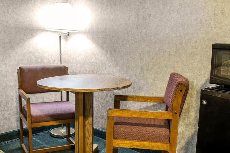 호텔 Rodeway Inn Moosic  Scranton