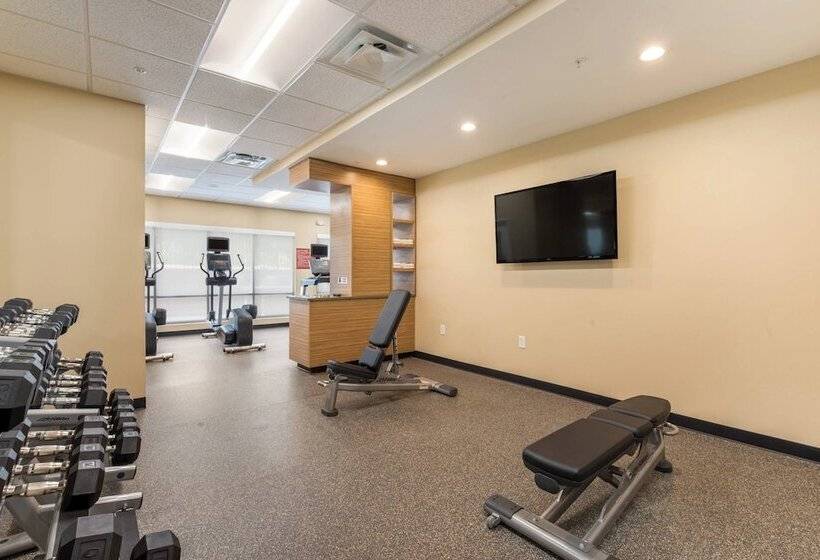 هتل Towneplace Suites By Marriott Greensboro Coliseum Area