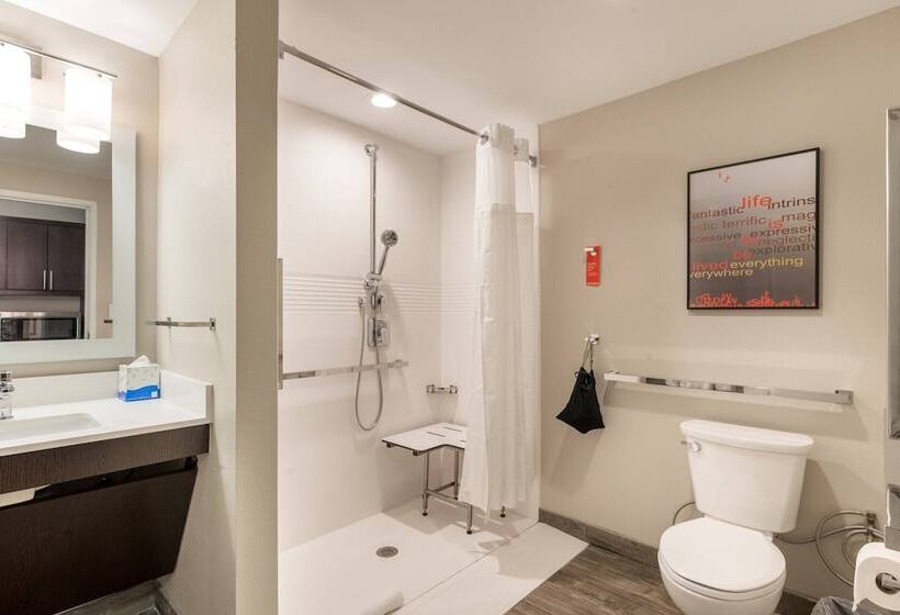 هتل Towneplace Suites By Marriott Greensboro Coliseum Area