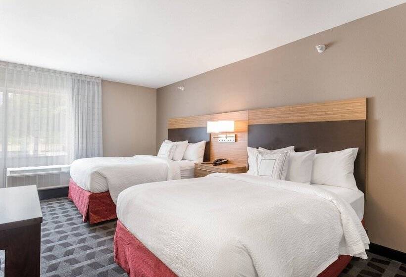 هتل Towneplace Suites By Marriott Greensboro Coliseum Area