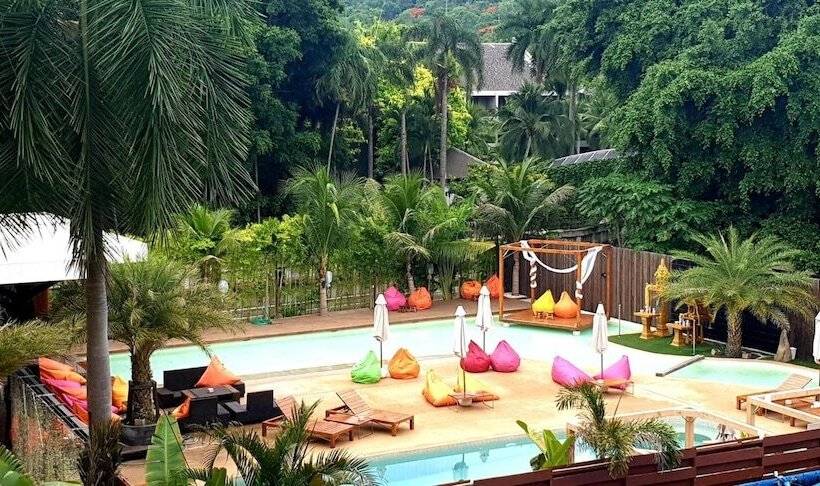 Walking Street Hostel