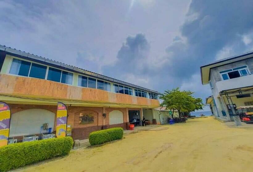 Walking Street Hostel