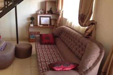 پانسیون Amari Comfort Homes