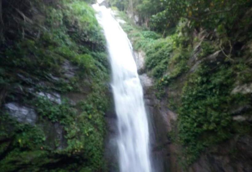 پانسیون Lei Zhiben Hot Spring