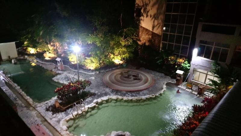 پانسیون Lei Zhiben Hot Spring