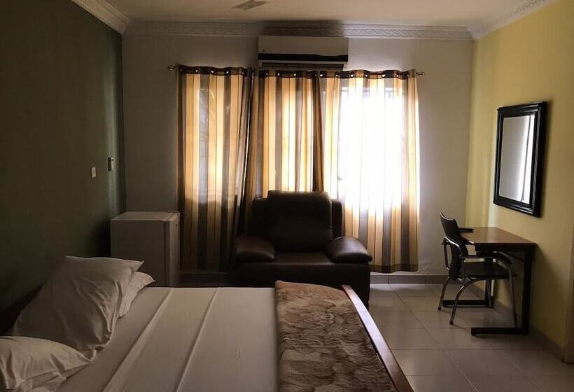 پانسیون Mace Lodge