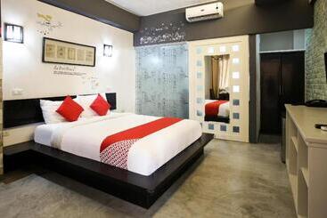 هتل Capital O 786 Kwe  And Resort