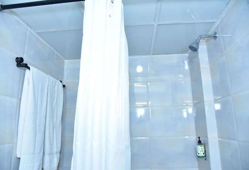 هتل Krishna Seacoin