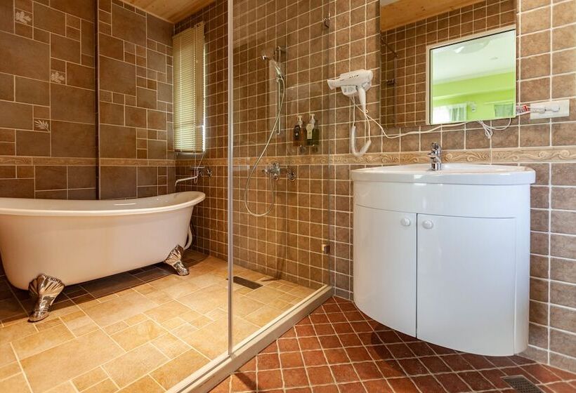 پانسیون Deja Vu B&b