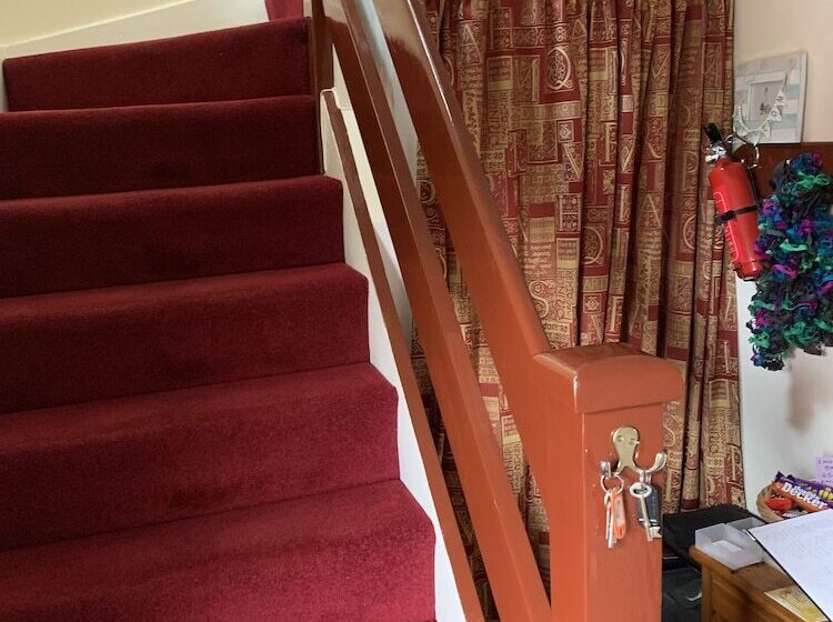 پانسیون Rosevale Bed & Breakfast