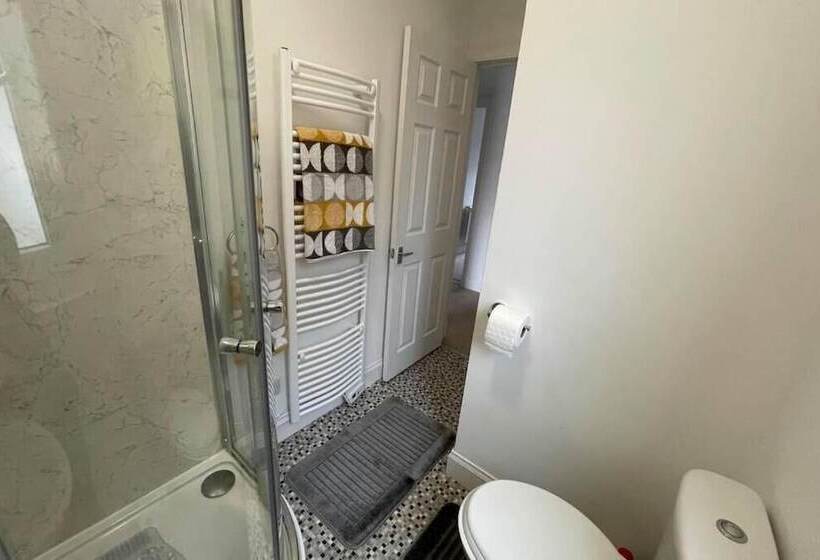 پانسیون Rosevale Bed & Breakfast
