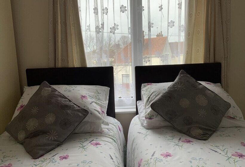 پانسیون Rosevale Bed & Breakfast