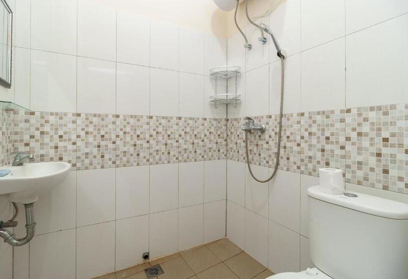 پانسیون Reddoorz@ Cangkring Street Cirebon