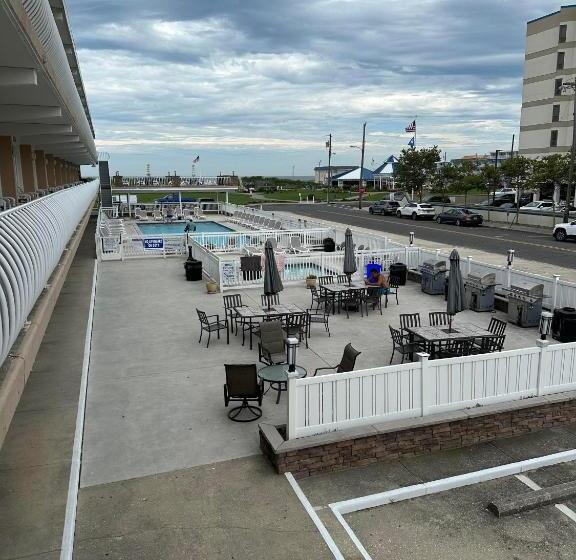 Diamond Crest Motel