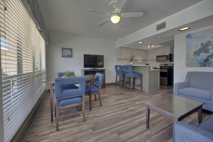 Dover House Resort