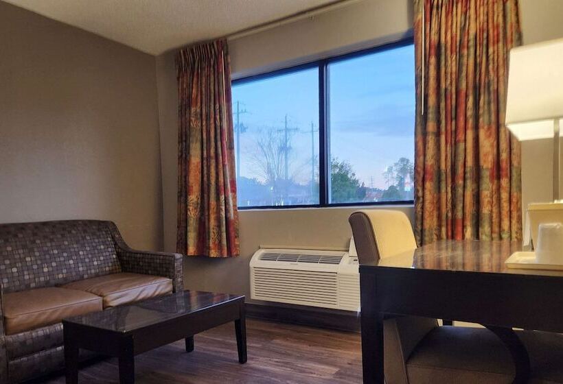 ホテル Econo Lodge Inn & Suites