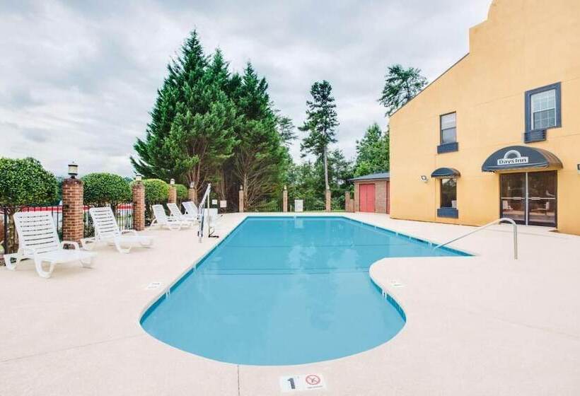 호텔 Columbus Inn And Suites