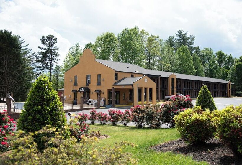 ホテル Columbus Inn And Suites