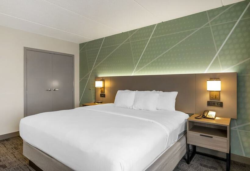 هتل Comfort Inn & Suites Watertown 1000 Islands