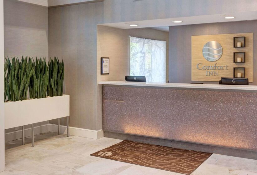 هتل Comfort Inn Williamsburg Gateway