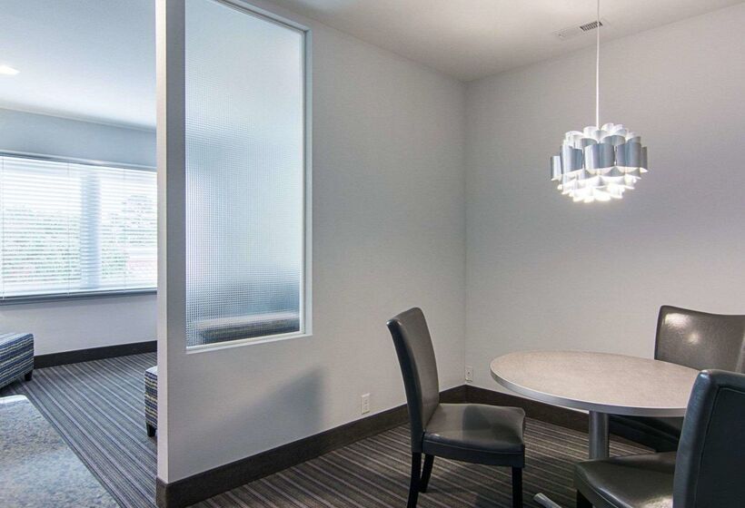هتل Comfort Inn Williamsburg Gateway