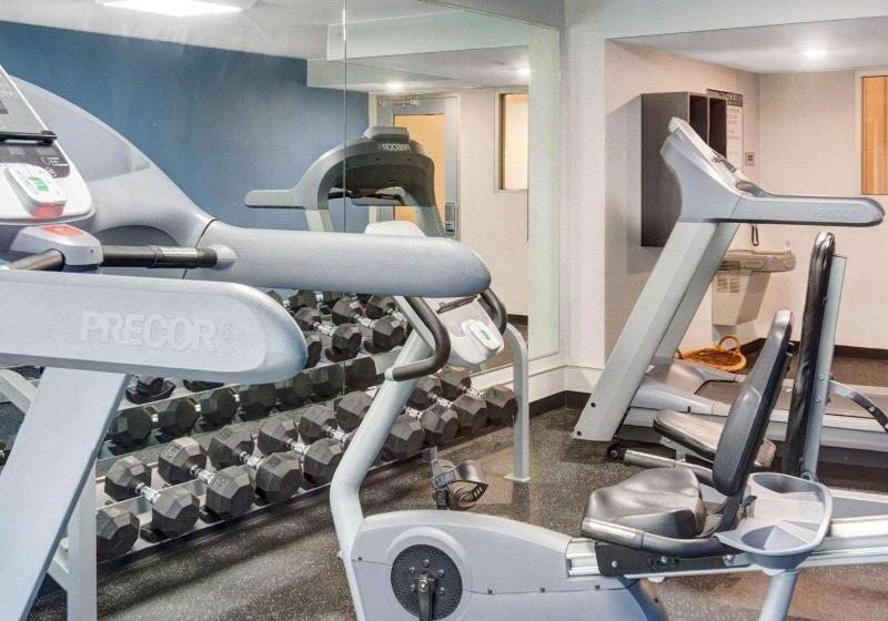 هتل Comfort Inn Williamsburg Gateway