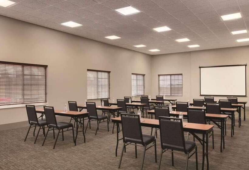 هتل Country Inn & Suites By Radisson, London, Ky