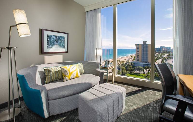 هتل Courtyard by Marriott Fort Lauderdale Beach