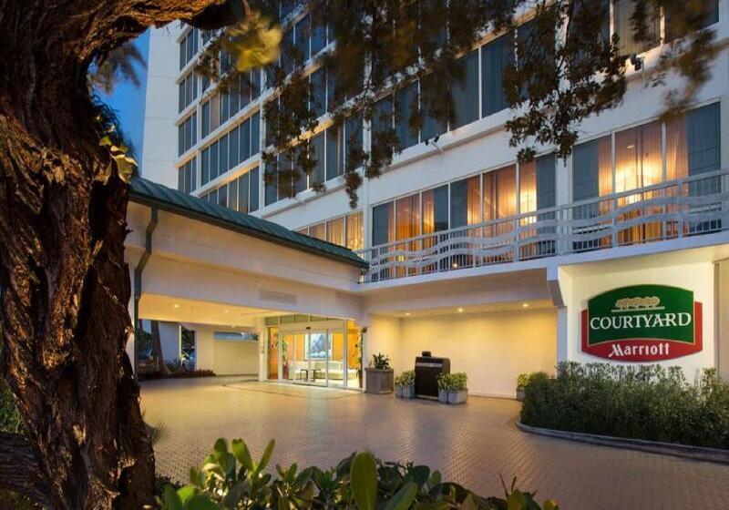 هتل Courtyard Fort Lauderdale Beach