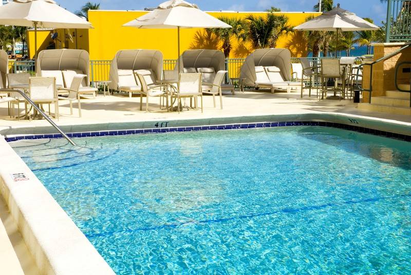 هتل Courtyard by Marriott Fort Lauderdale Beach
