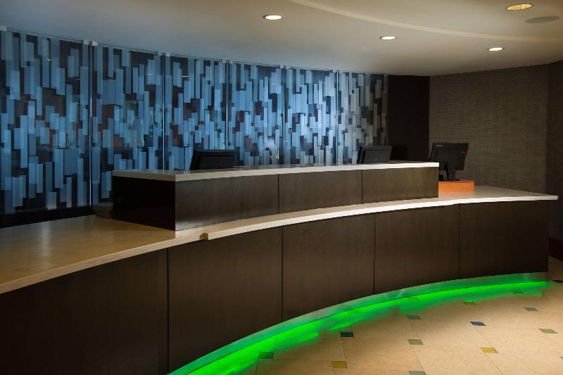 هتل Courtyard by Marriott Fort Lauderdale Beach