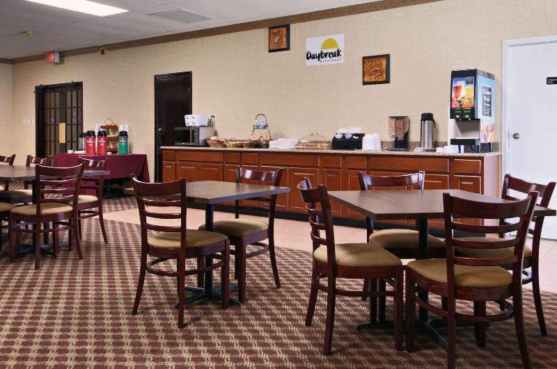 호텔 Days Inn By Wyndham Conneaut