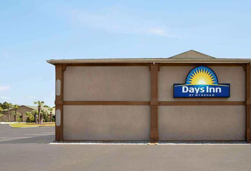 هتل Days Inn By Wyndham Hardeeville/ I95 State Line