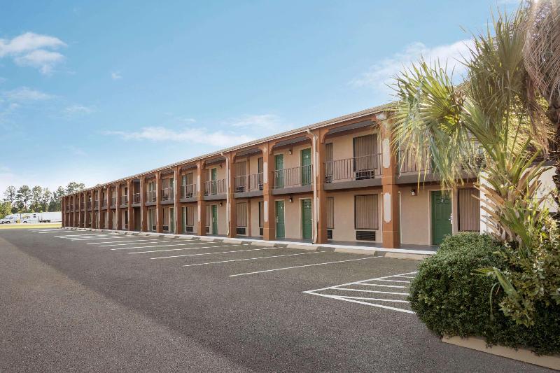 فندق Days Inn By Wyndham Hardeeville/ I95 State Line