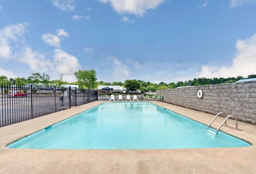 هتل Days Inn By Wyndham Joelton/nashville