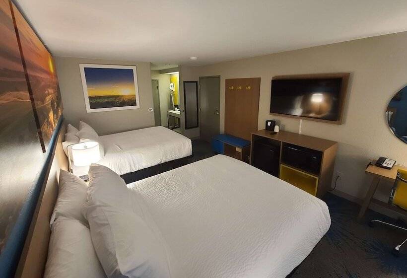 فندق Days Inn By Wyndham Johnson Creek