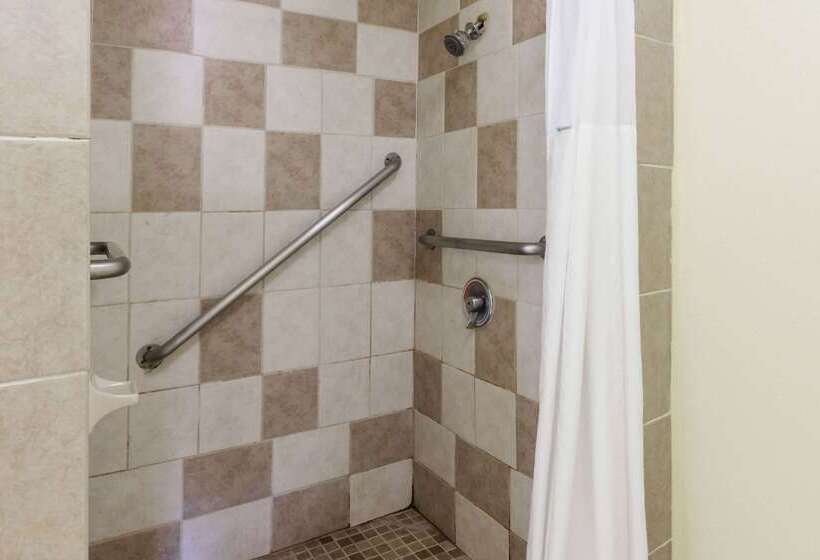 호텔 Days Inn By Wyndham Kent  Akron