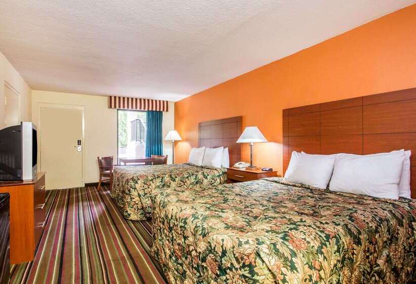 هتل Days Inn By Wyndham Lake City I10