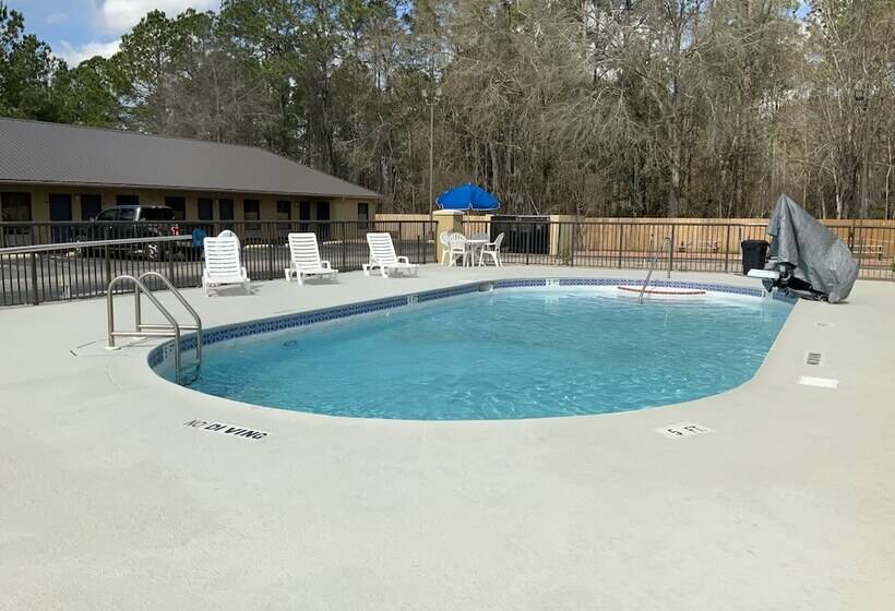 هتل Days Inn By Wyndham Lake City I10