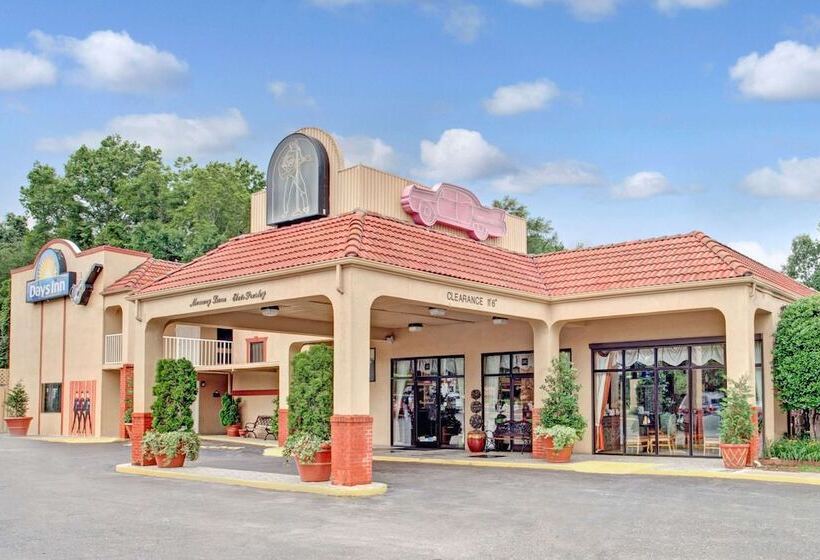 هتل Days Inn By Wyndham Memphis At Graceland