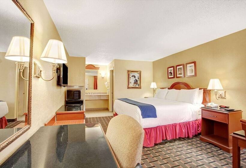 هتل Days Inn By Wyndham Memphis At Graceland