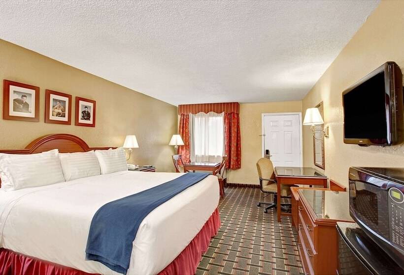 Hotel Days Inn By Wyndham Memphis At Graceland