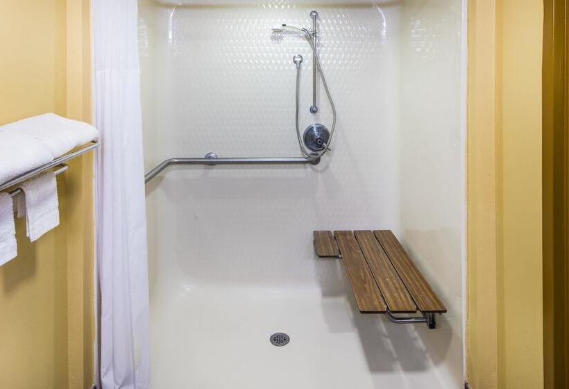 酒店 Days Inn By Wyndham Oak Grove/ft. Campbell