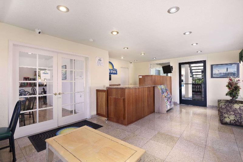 호텔 Days Inn By Wyndham Oceanside