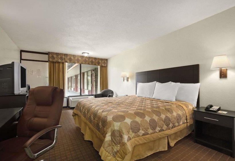 هتل Days Inn By Wyndham Port Royal/near Parris Island