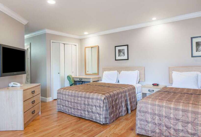 בית מלון כפרי Days Inn By Wyndham San Francisco S/oyster Point Airport